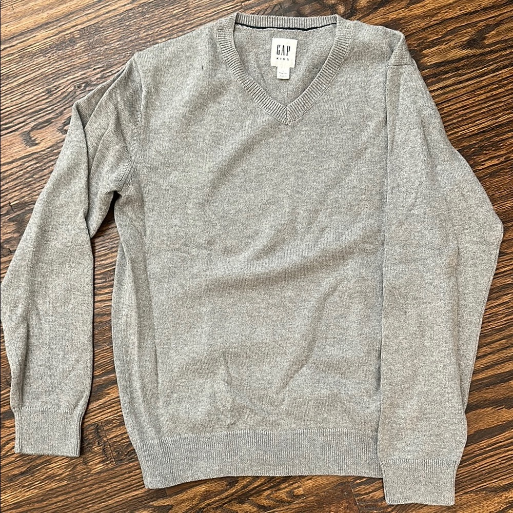 GAP Gray V-Neck Sweater with Ribbed Detailing Boys L